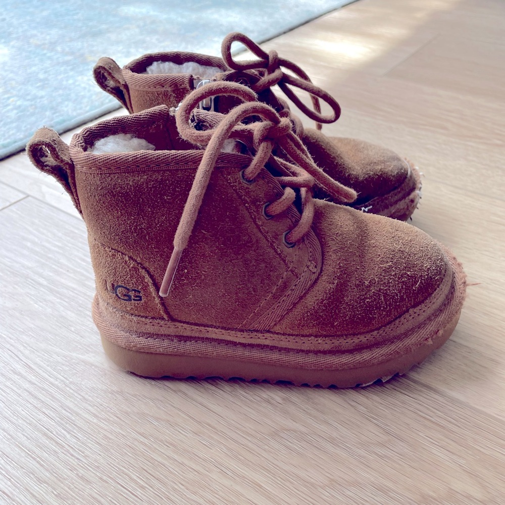 Ugg toddler boots